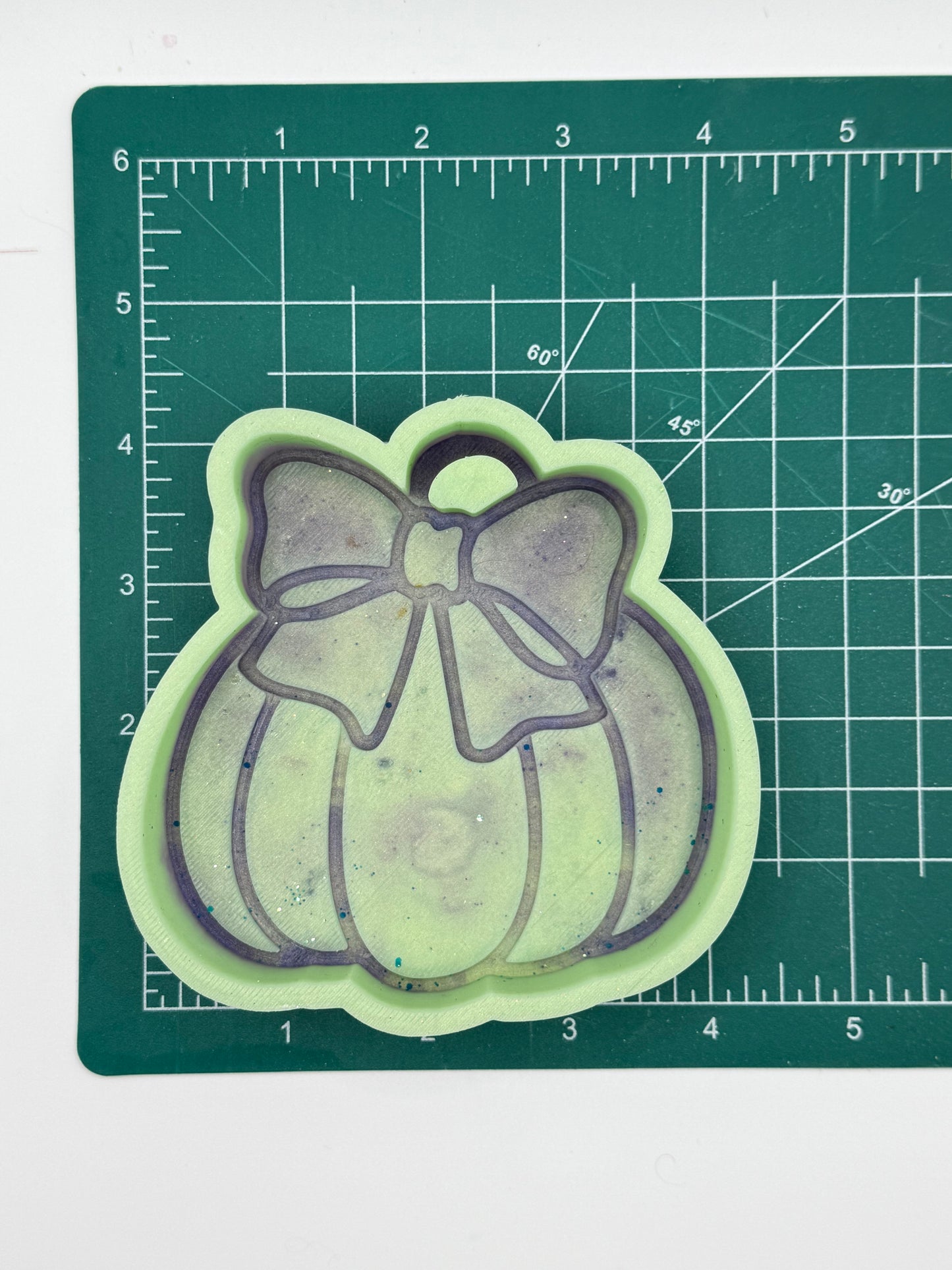 Pumpkin with Bow Freshie Mold | Silicone Freshie Mold