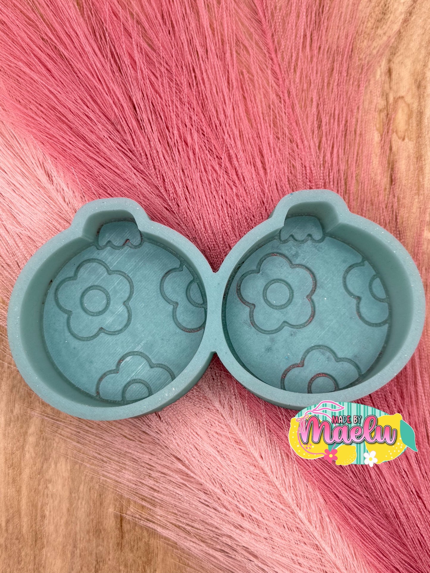 Ornament with Flowers Vent Clips Freshie Mold | silicone freshie mold