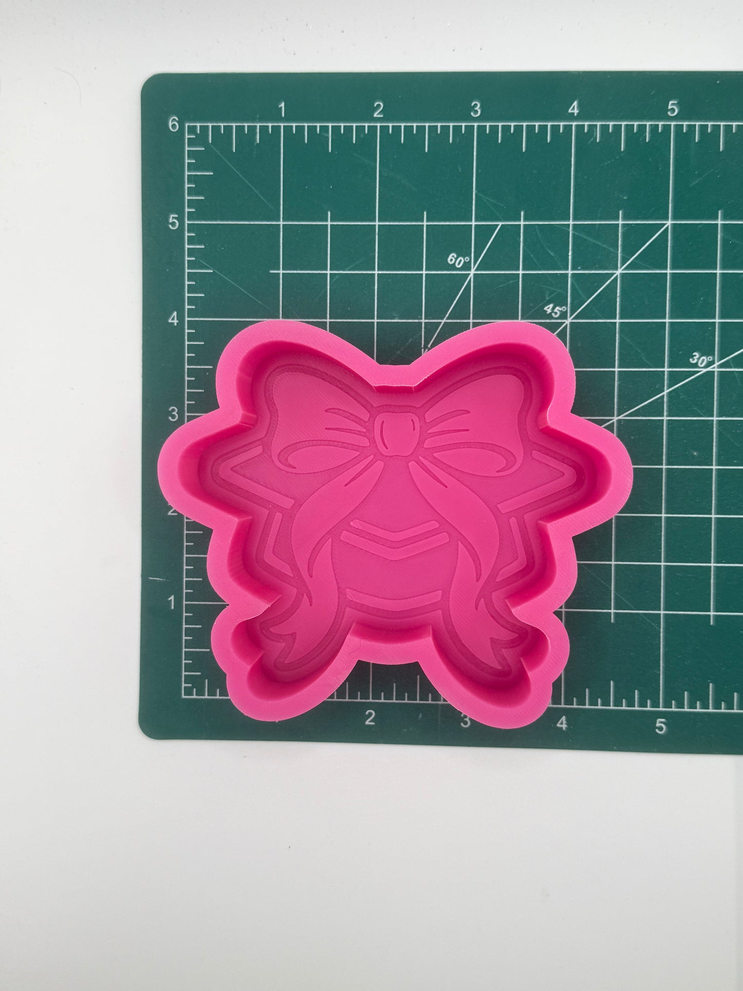 Grad Cap with Bow Freshie Mold | Silicone Freshie Mold | 422