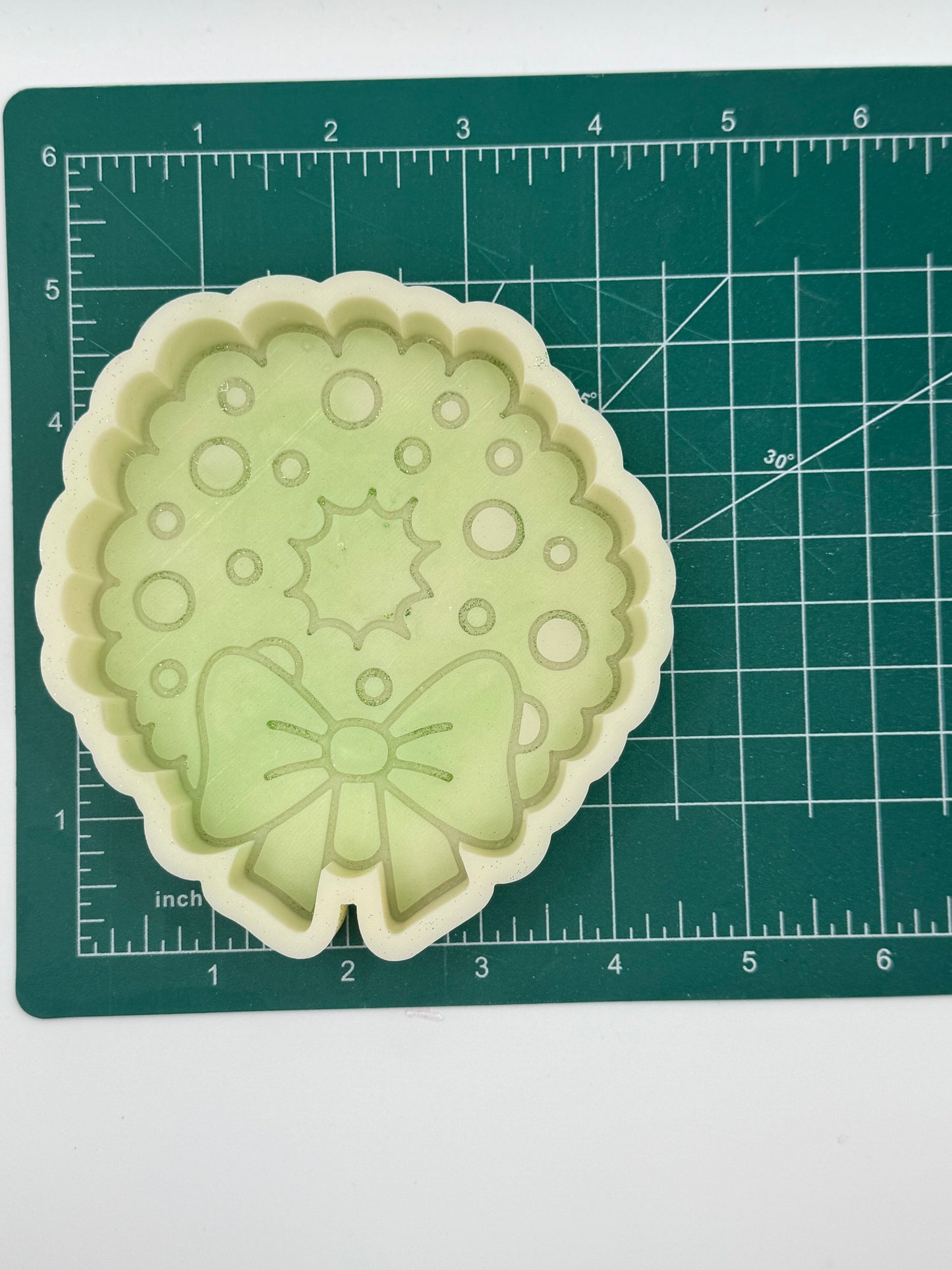 Christmas Wreath freshie mold | silicone freshie mold