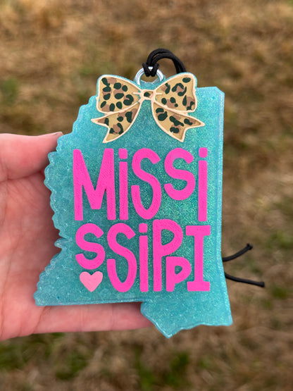 Mississippi with Bow  | Freshie